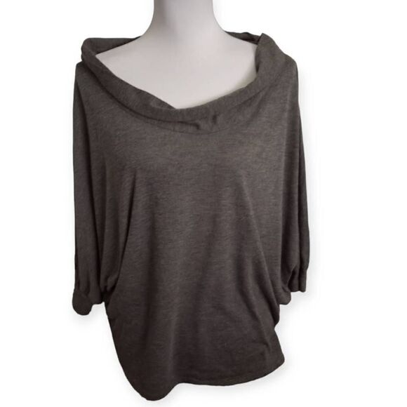 NEW YORK & COMPANY GRAY DOLMAN SLEEVE TOP SZ.M EUC. - Picture 1 of 6